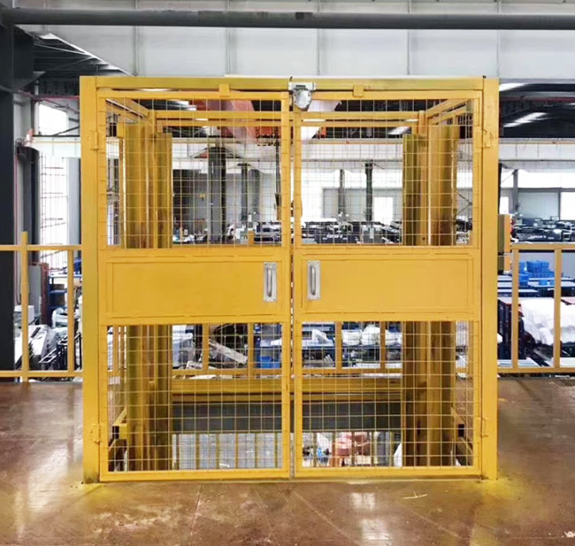 安远智能导轨式升降机亮相